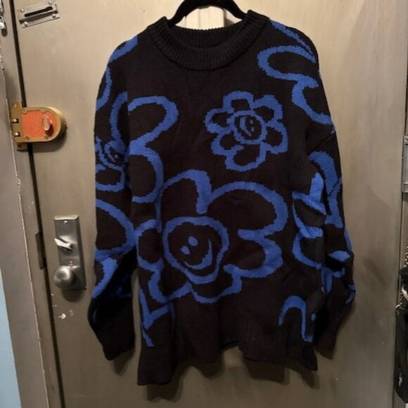Retro Blue & Black floral & Smiley Face sweater - NWT - Picture 3 of 16